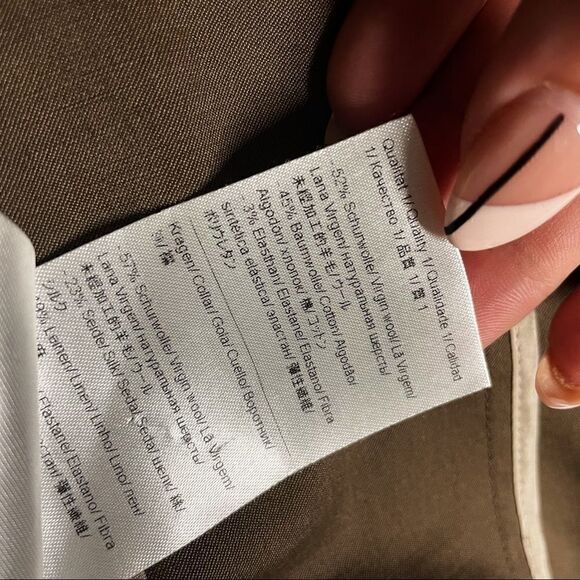 Escada Oak Virgin Wool Cropped Blazer - Picture 10 of 11